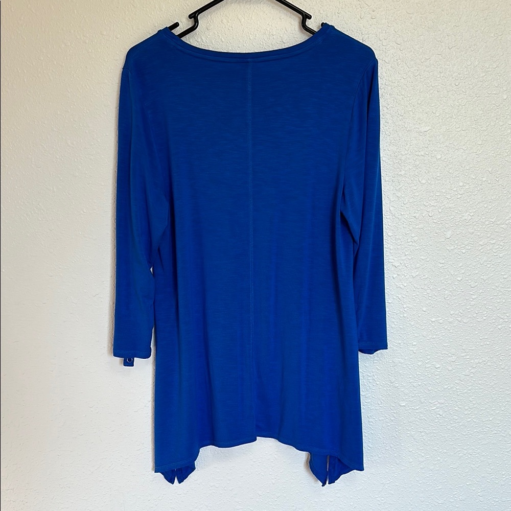 Zenergy by Chico’s Royal Blue Relaxed Asymmetrical Tunic Size 1 Equals to Size M - Picture 4 of 11